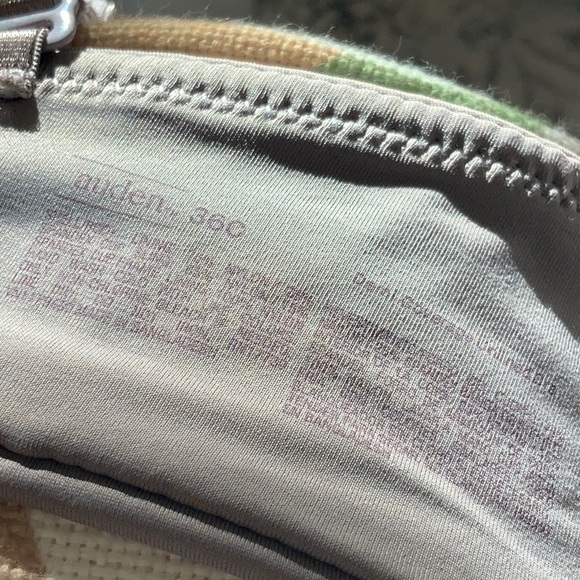 2 Target bras - Picture 8 of 8